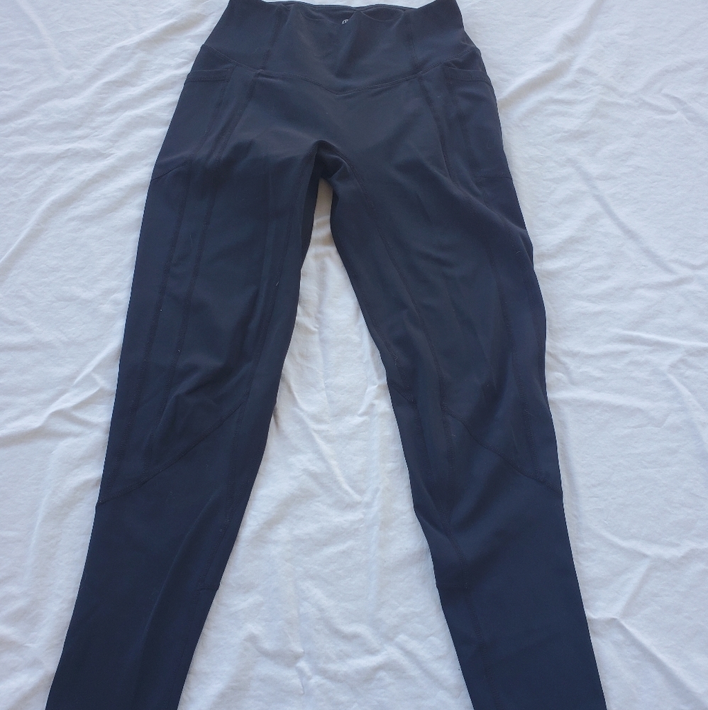 Intensity Heart Booty Leggings